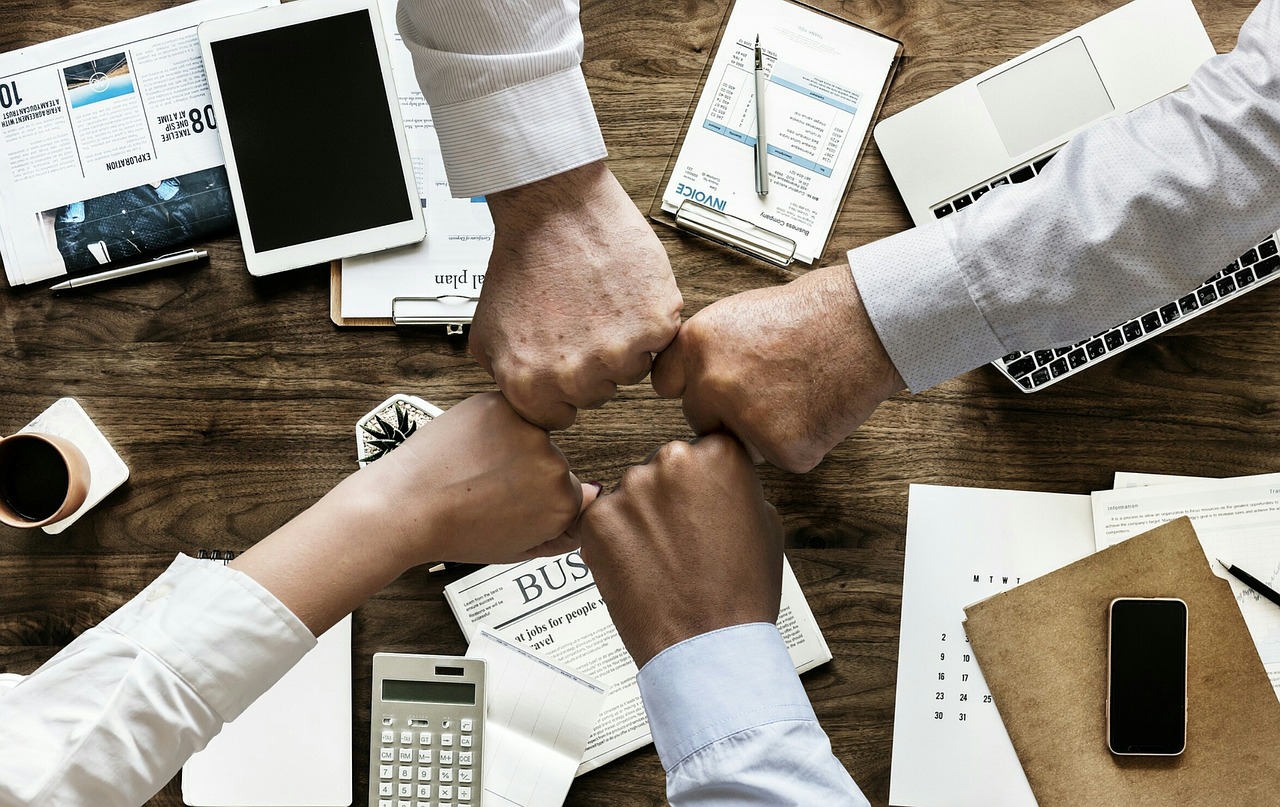What are the essential elements of a business strategy that adapts to change?